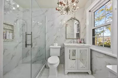 30 Wildwood Drive, Great Neck, NY 11024 - Photo 18