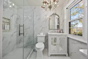 30 Wildwood Dr, Great Neck, NY 11024 - Photo 18