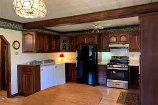 25 Alden Pl, Millbrook, NY 12545 - Photo 8