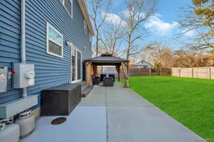 145A Hampton Ave, Mastic, NY 11950 - Photo 30
