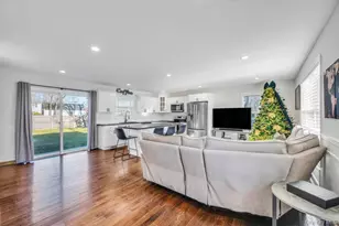 145A Hampton Ave, Mastic, NY 11950 - Photo 4