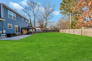 145A Hampton Ave, Mastic, NY 11950 - Photo 32