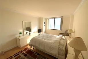 269-10 Grand Central Pkwy, Floral Park, NY 11005 - Photo 14