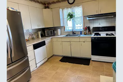 90 Madison Avenue, Westbury, NY 11590 - Photo 2