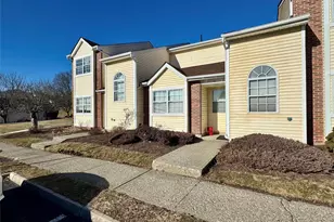 47 Brick Pond Rd, Middletown, NY 10940 - Photo 2