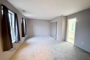 42 Greenmeadow Dr, Babylon, NY 11702 - Photo 8