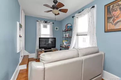 51 Huntington Avenue, Lynbrook, NY 11563 - Photo 10