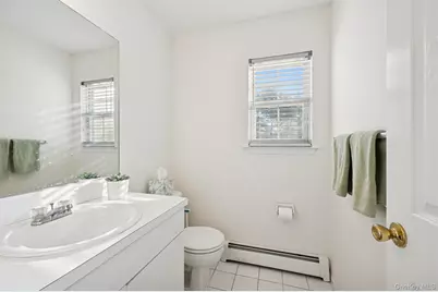 7 Huckleberry Lane, Hampton Bays, NY 11946 - Photo 8