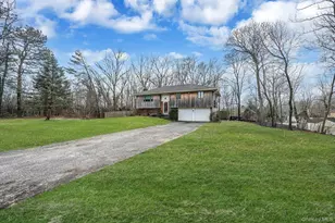 38 Groveland Park Blvd, Sound Beach, NY 11789 - Photo 18