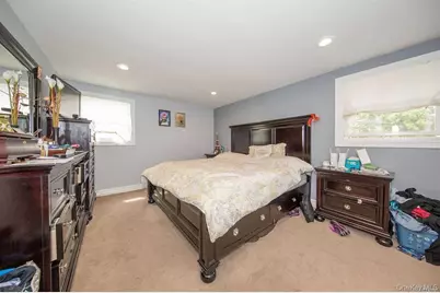 413 Clearmeadow Drive, East Meadow, NY 11554 - Photo 8