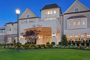 25102 Aspenwood Dr, Plainview, NY 11803 - Photo 28