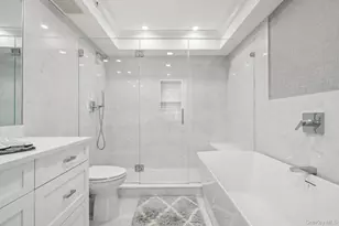 100 Hilton Ave, Garden City, NY 11530 - Photo 22