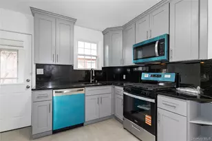 82-51 257th, Glen Oaks, NY 11004 - Photo 18