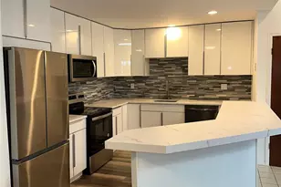 83 Manorhaven Blvd, Port Washington, NY 11050 - Photo 2