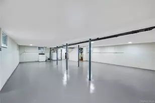 100-19 160th Ave, Howard Beach, NY 11414 - Photo 32