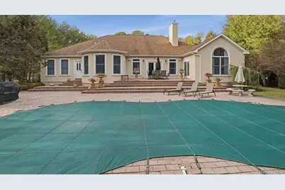 131 Malloy Drive, East Quogue, NY 11942 - Photo 20