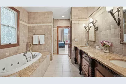 131 Malloy Drive, East Quogue, NY 11942 - Photo 18