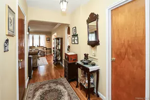 20-37 37th St, Astoria, NY 11105 - Photo 4