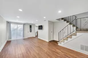 172 Skyline Dr, Coram, NY 11727 - Photo 6