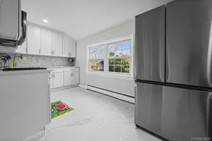 186 Westwood Dr, Brentwood, NY 11717 - Photo 14