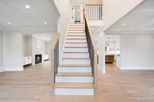 35 Main Pkwy, Plainview, NY 11803 - Photo 4