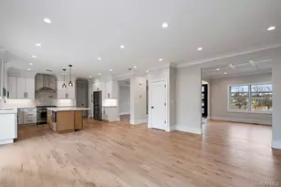 35 Main Pkwy, Plainview, NY 11803 - Photo 12