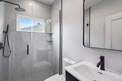 35 Main Parkway, Plainview, NY 11803 - Photo 26