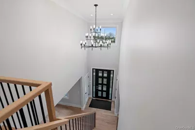 35 Main Parkway, Plainview, NY 11803 - Photo 24