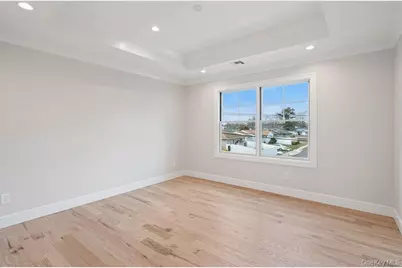 35 Main Parkway, Plainview, NY 11803 - Photo 38