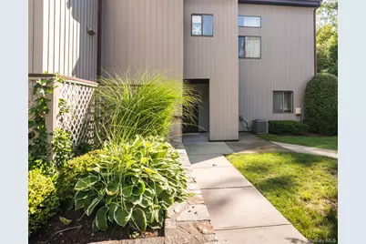 327 N Greeley Avenue, Chappaqua, NY 10514 - Photo 2