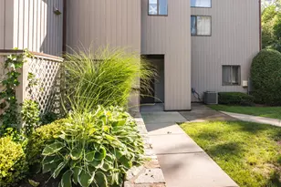 327 N Greeley Ave, Chappaqua, NY 10514 - Photo 2