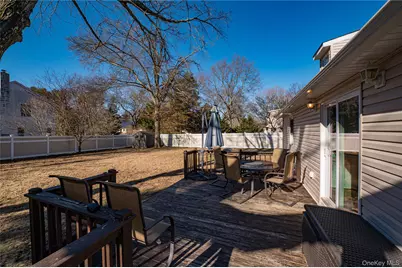 75 Hazard Avenue, Huntington Station, NY 11746 - Photo 8