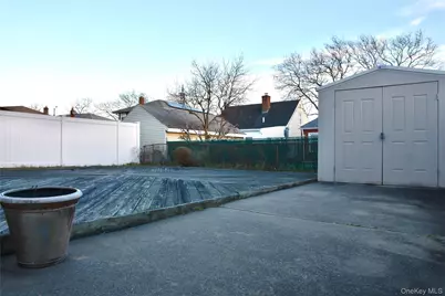 242 Munro Boulevard, Valley Stream, NY 11581 - Photo 16