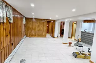 58-27 208th St, Bayside, NY 11364 - Photo 18