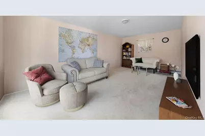 1 Lange Court, Melville, NY 11747 - Photo 4