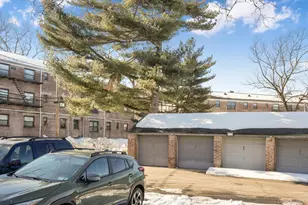 46 Terrace Cir, Great Neck, NY 11021 - Photo 12