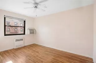 46 Terrace Cir, Great Neck, NY 11021 - Photo 8