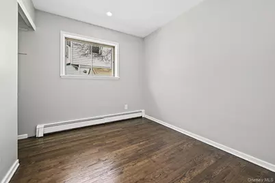 88 N Penataquit Avenue, Bay Shore, NY 11706 - Photo 14