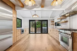 70 Glenview Dr, Southampton, NY 11968 - Photo 10