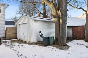 331 Tulip Ave, Floral Park, NY 11001 - Photo 20