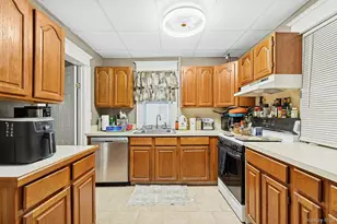 331 Tulip Ave, Floral Park, NY 11001 - Photo 6