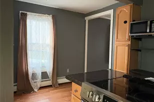 10 Glenwood Ave, Poughkeepsie, NY 12603 - Photo 2