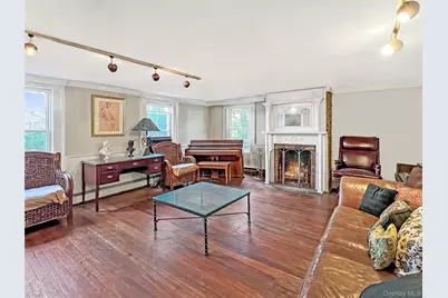 118 Shelter Rock Road, Roslyn, NY 11576 - Photo 4