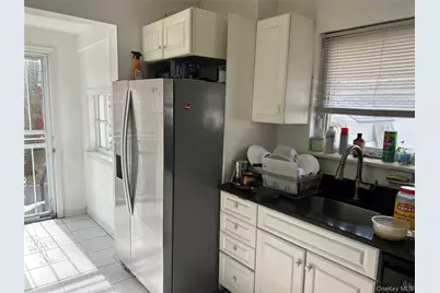 160 N Central Avenue, Valley Stream, NY 11580 - Photo 8