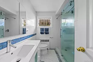 137 Cove Rd, Huntington, NY 11743 - Photo 14