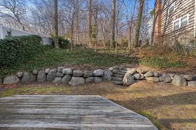 137 Cove Road, Huntington, NY 11743 - Photo 20