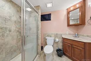 295 Union Ave Ave, Lynbrook, NY 11563 - Photo 18