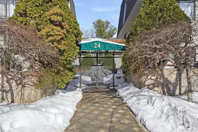 24 Carhart Avenue #217, White Plains, NY 10605 - Photo 4