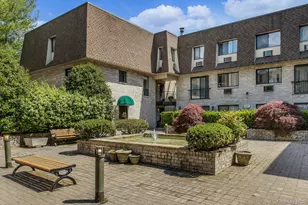 24 Carhart Ave, White Plains, NY 10605 - Photo 2