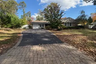 3 Seward Ln, Stony Brook, NY 11790 - Photo 2